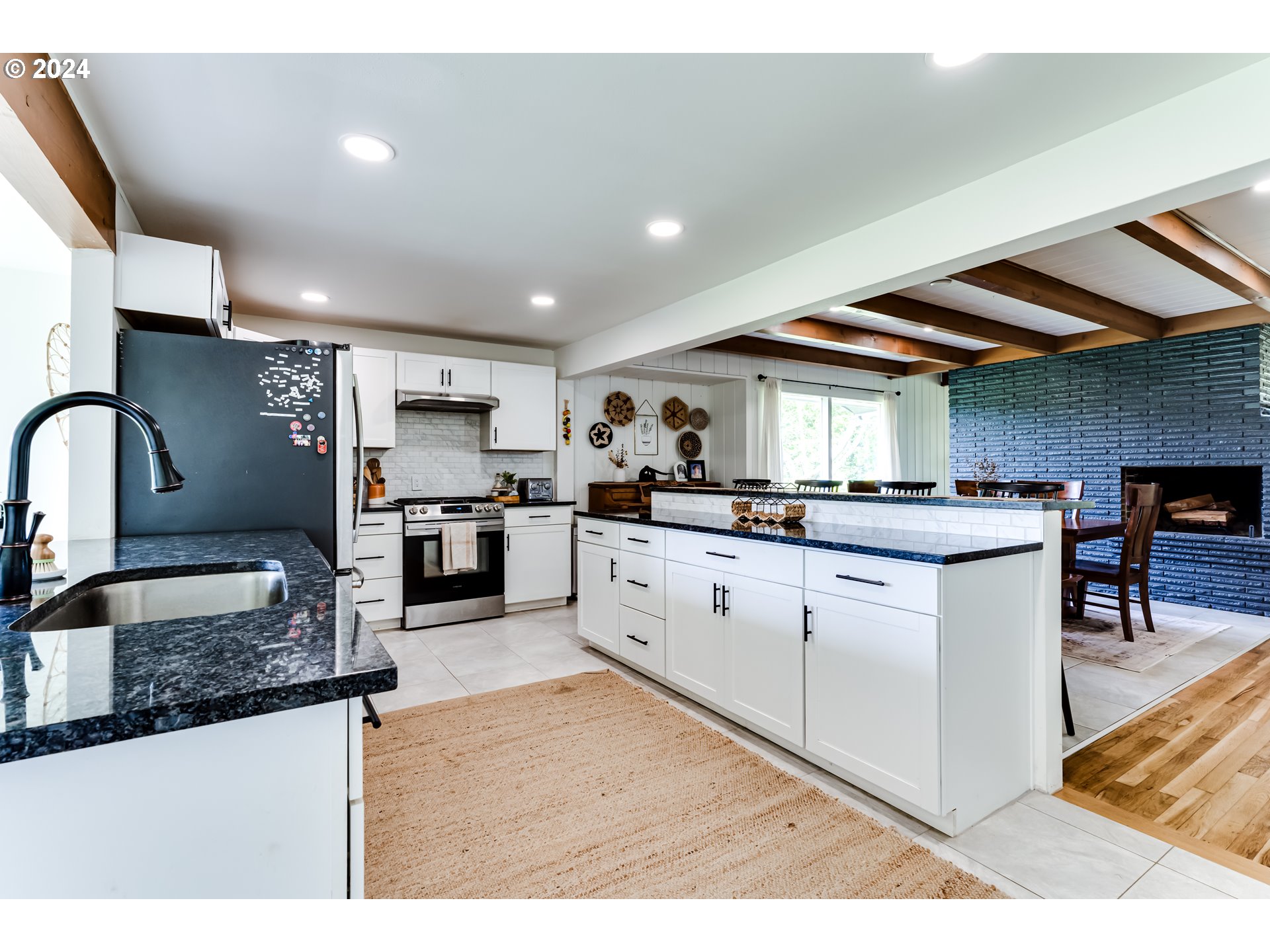 3050 Bailey Hill Road Eugene, OR 97405 - Photo 16 of 48 Gallery Image 16