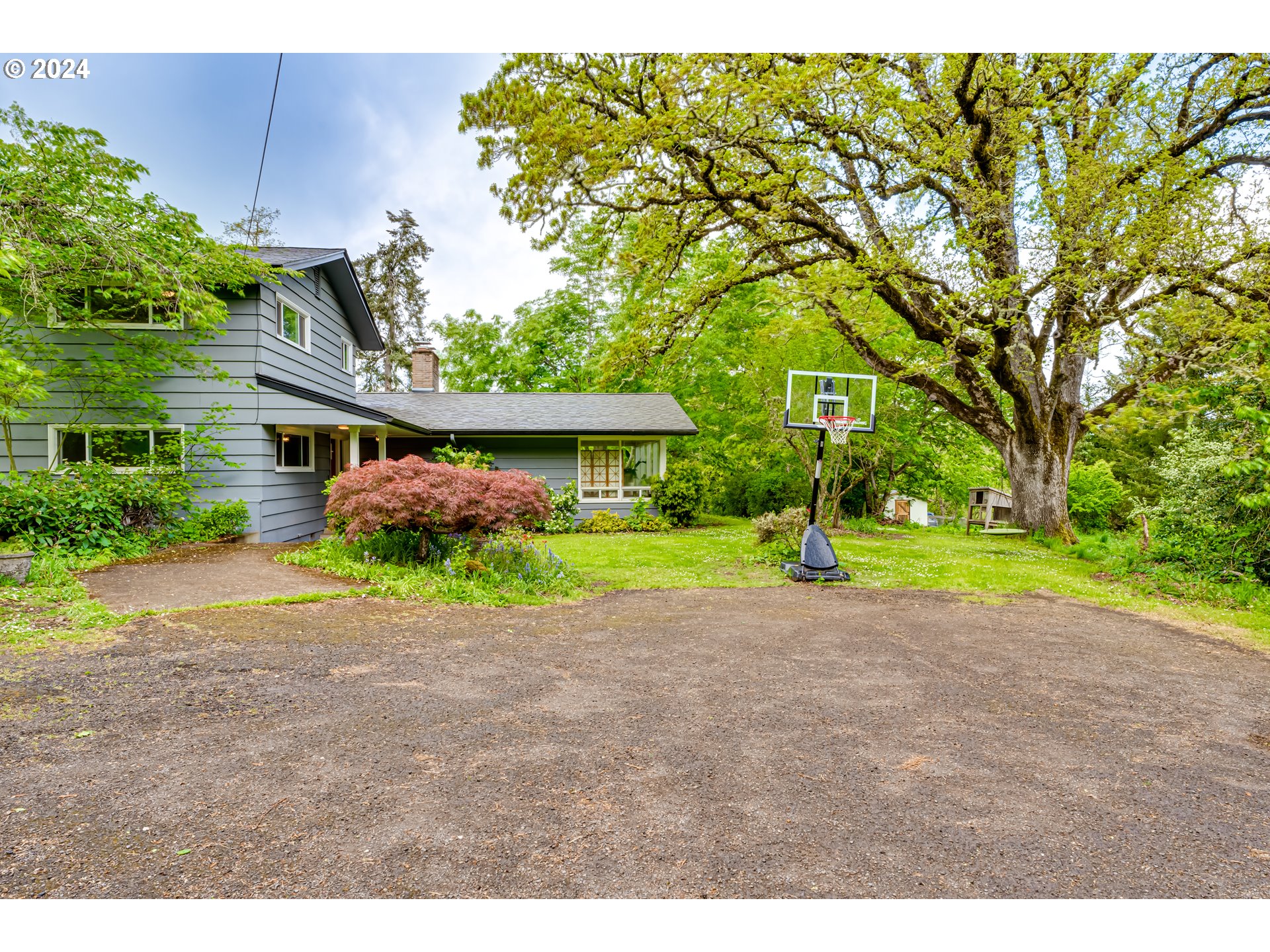 3050 Bailey Hill Road Eugene, OR 97405 - Photo 2 of 48 Gallery Image 2