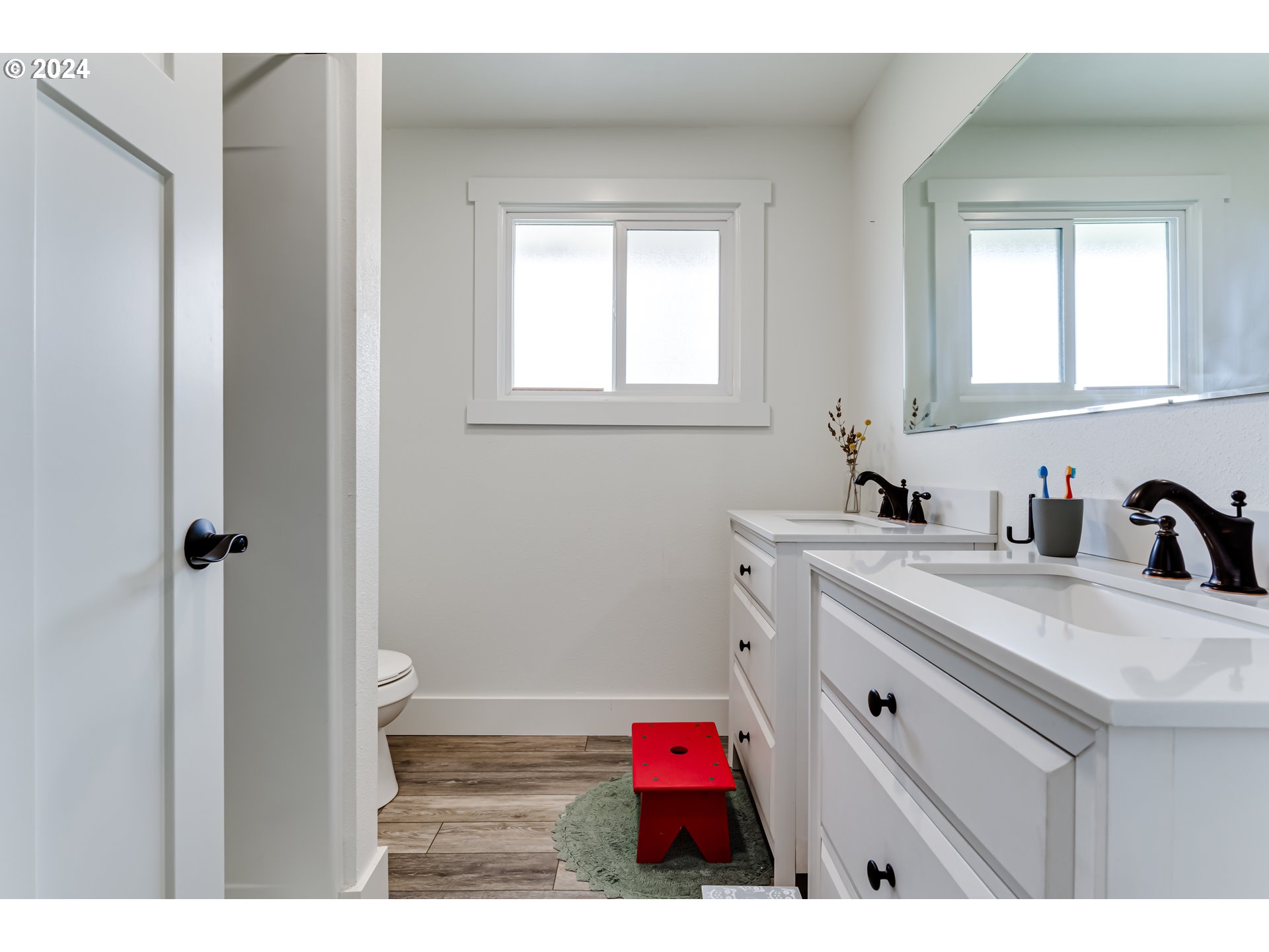 3050 Bailey Hill Road Eugene, OR 97405 - Photo 32 of 48 Gallery Image 32
