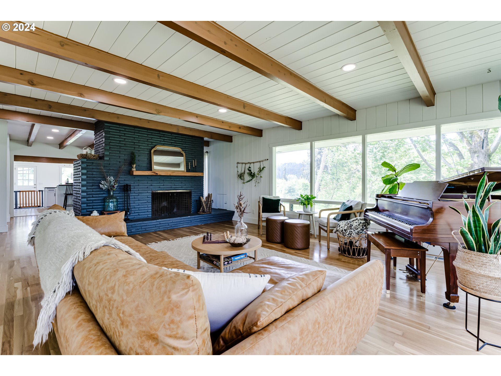 3050 Bailey Hill Road Eugene, OR 97405 - Photo 10 of 48 Gallery Image 10
