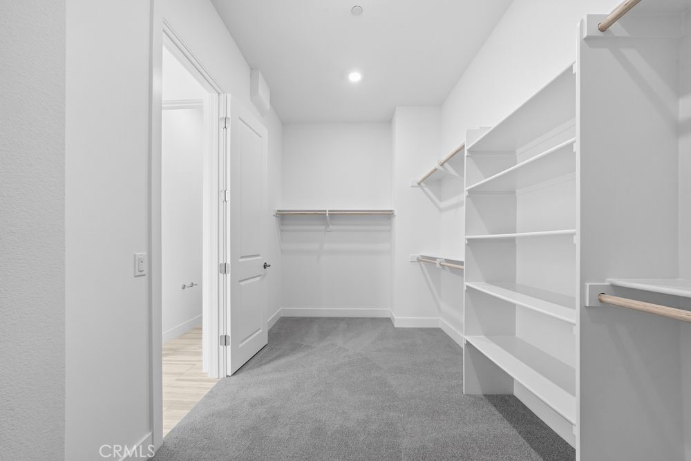 118 Pansy Irvine, CA 92618 - Photo 21 of 46 a view of an empty walk in closet