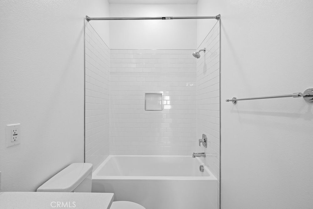 118 Pansy Irvine, CA 92618 - Photo 33 of 46 a bathroom with a bathtub and a shower