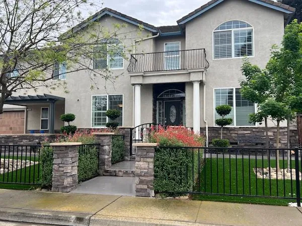 $1,100,000 | 2810 Majestic Court, Turlock, CA 95382