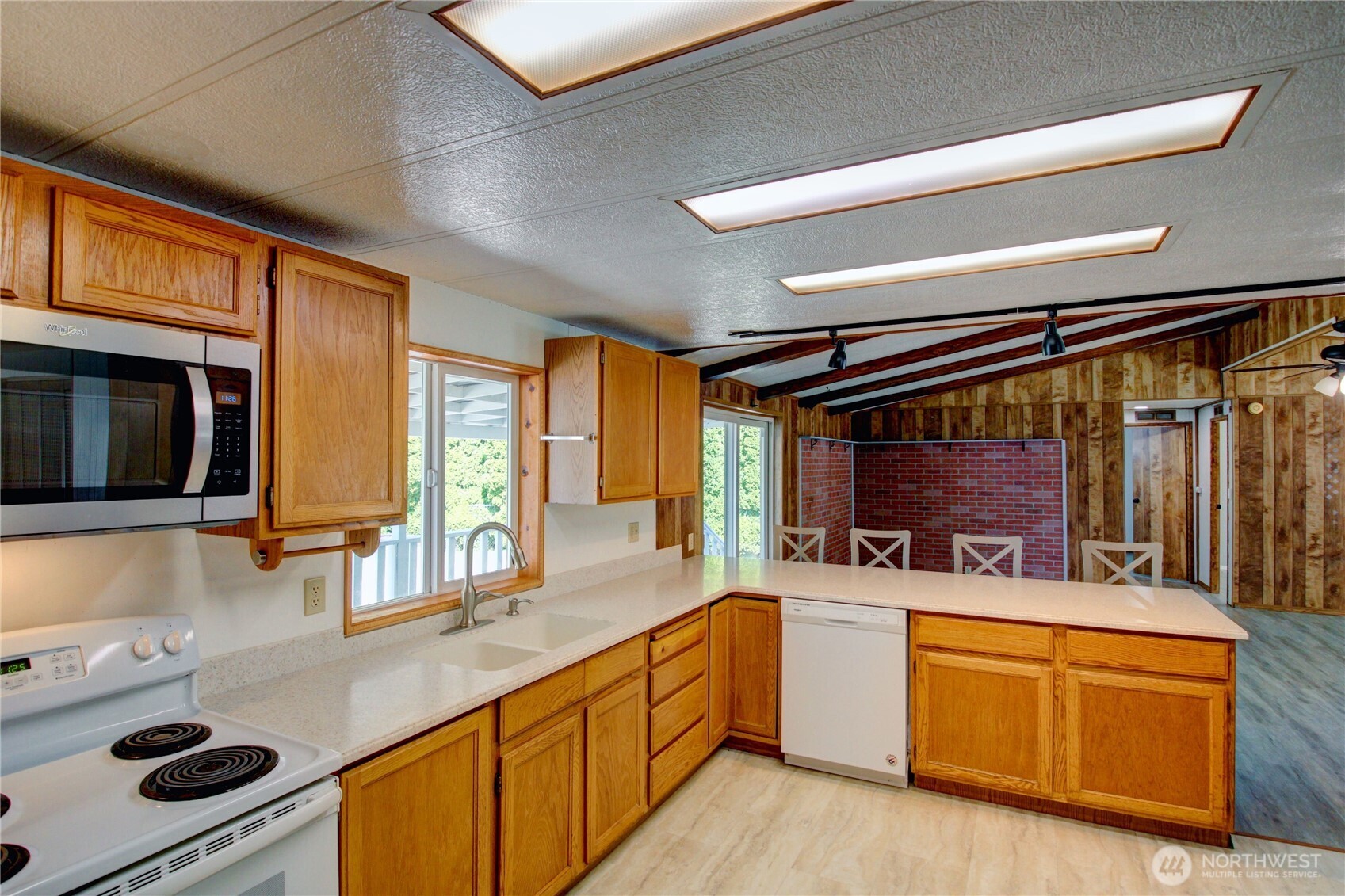 820 Fruitdale Road Sedro-Woolley, WA 98284 - Photo 4 of 35