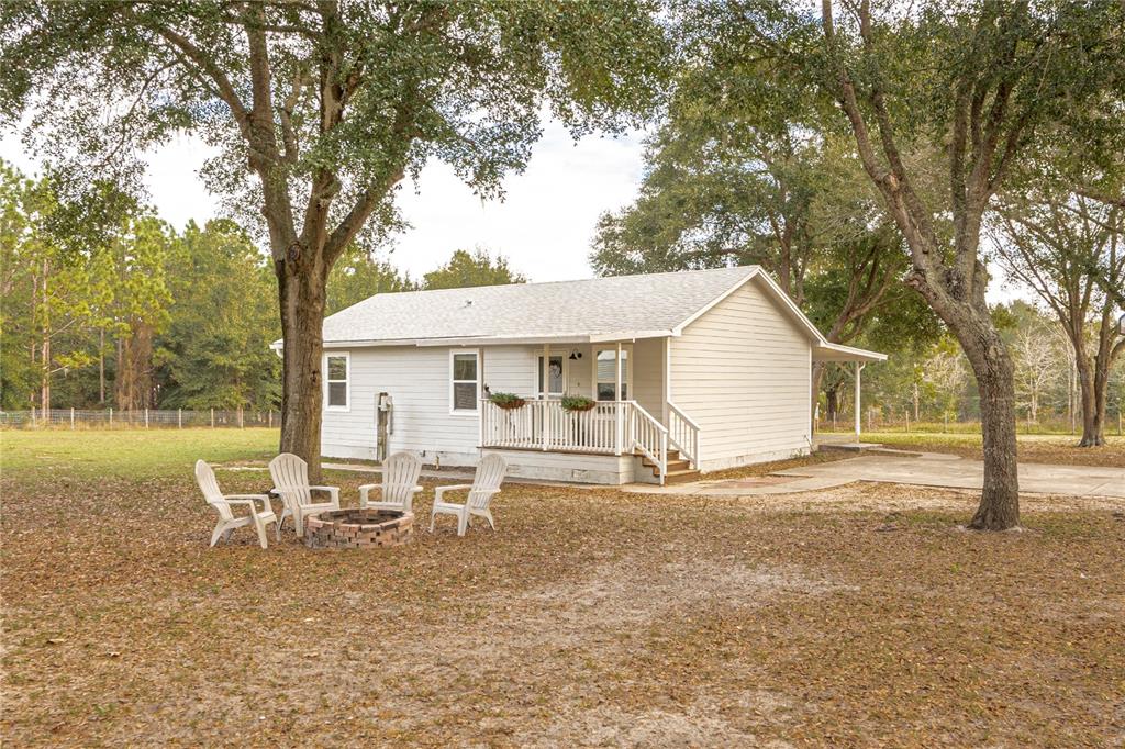 12083 Southeast 108th Terrace Road Belleview, FL 34420 - Photo 1 of 1 Welcome Home!