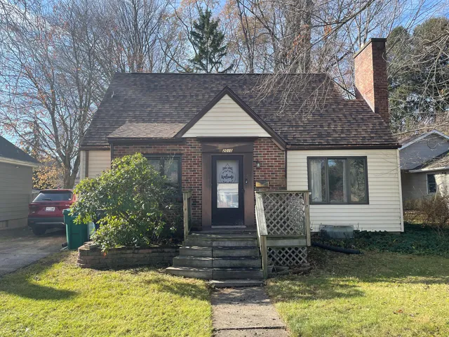 $169,900 | 2010 Monroe Street, La Porte, IN 46350