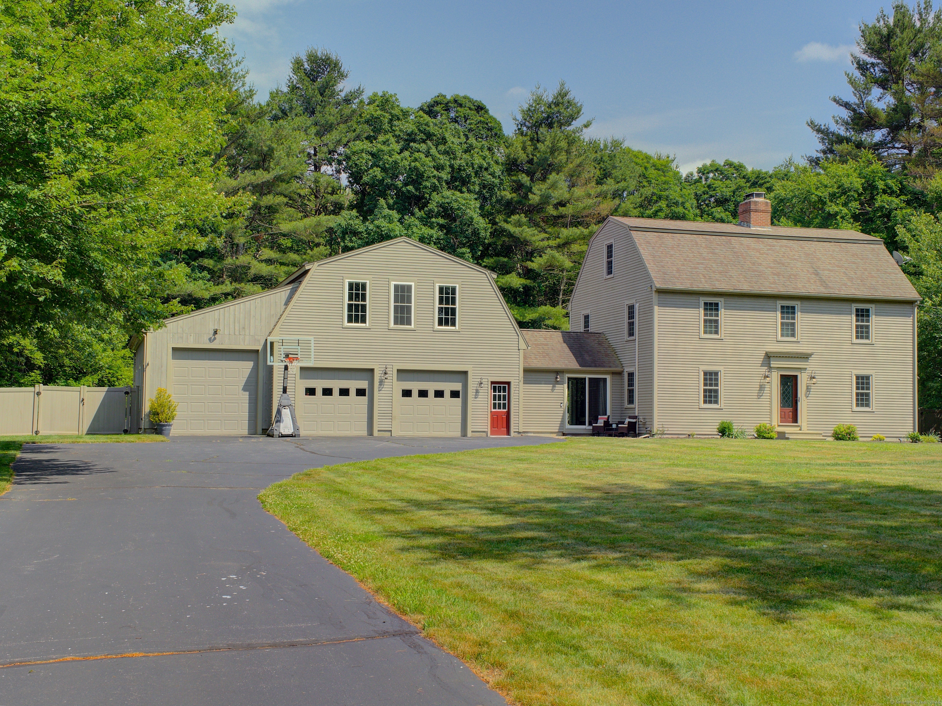 73 East Putnam Road Putnam, CT 06260 - Photo 1 of 1