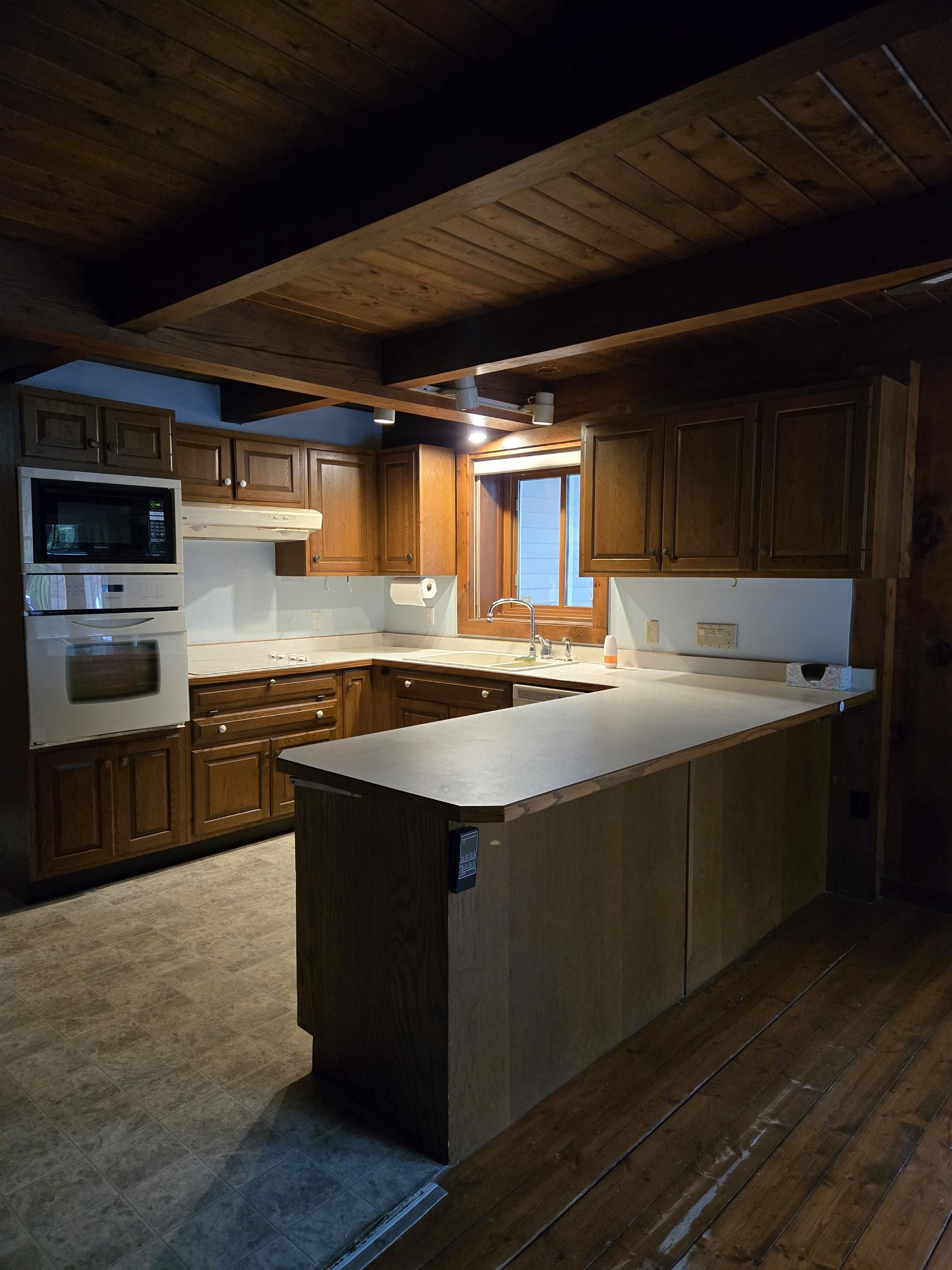 22 Gold Finch Road Goffstown, NH 03045 - Photo 3 of 10