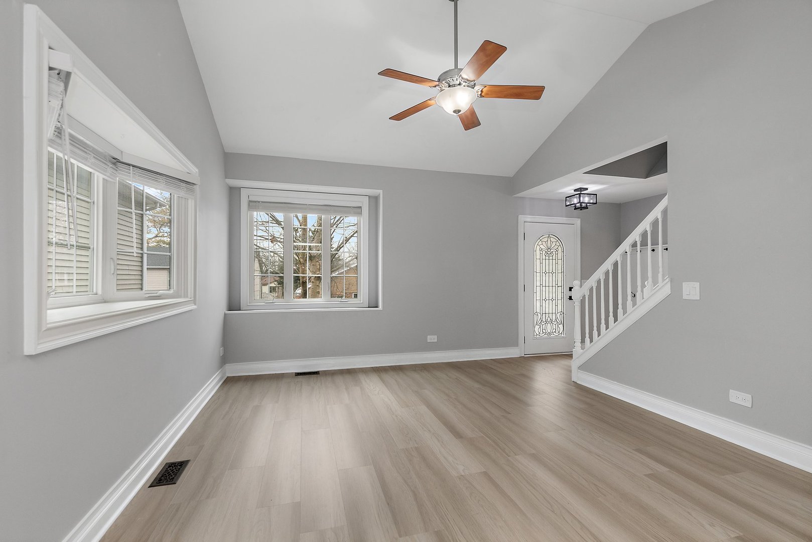 810 Woodland Road Wauconda, IL 60084 - Photo 10 of 31