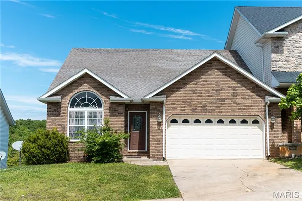 $220,000 | 295 Carmel Valley Way, St. Robert, MO 65584
