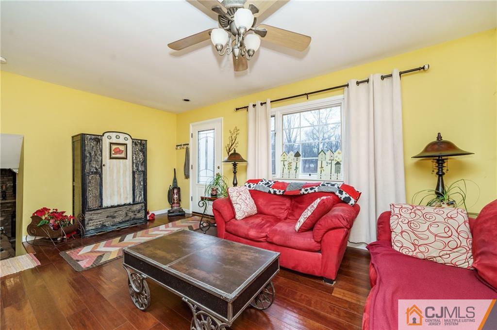 21 Riverside Drive Denville, NJ 07834 - Photo 3 of 24 Gallery Image 3