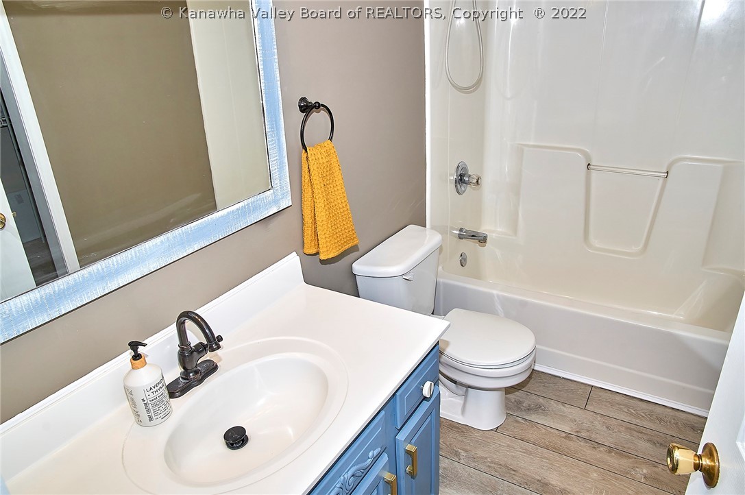 18322 Jerrys Run Road Fraziers Bottom, WV 25082 - Photo 22 of 49 primary bedroom bath