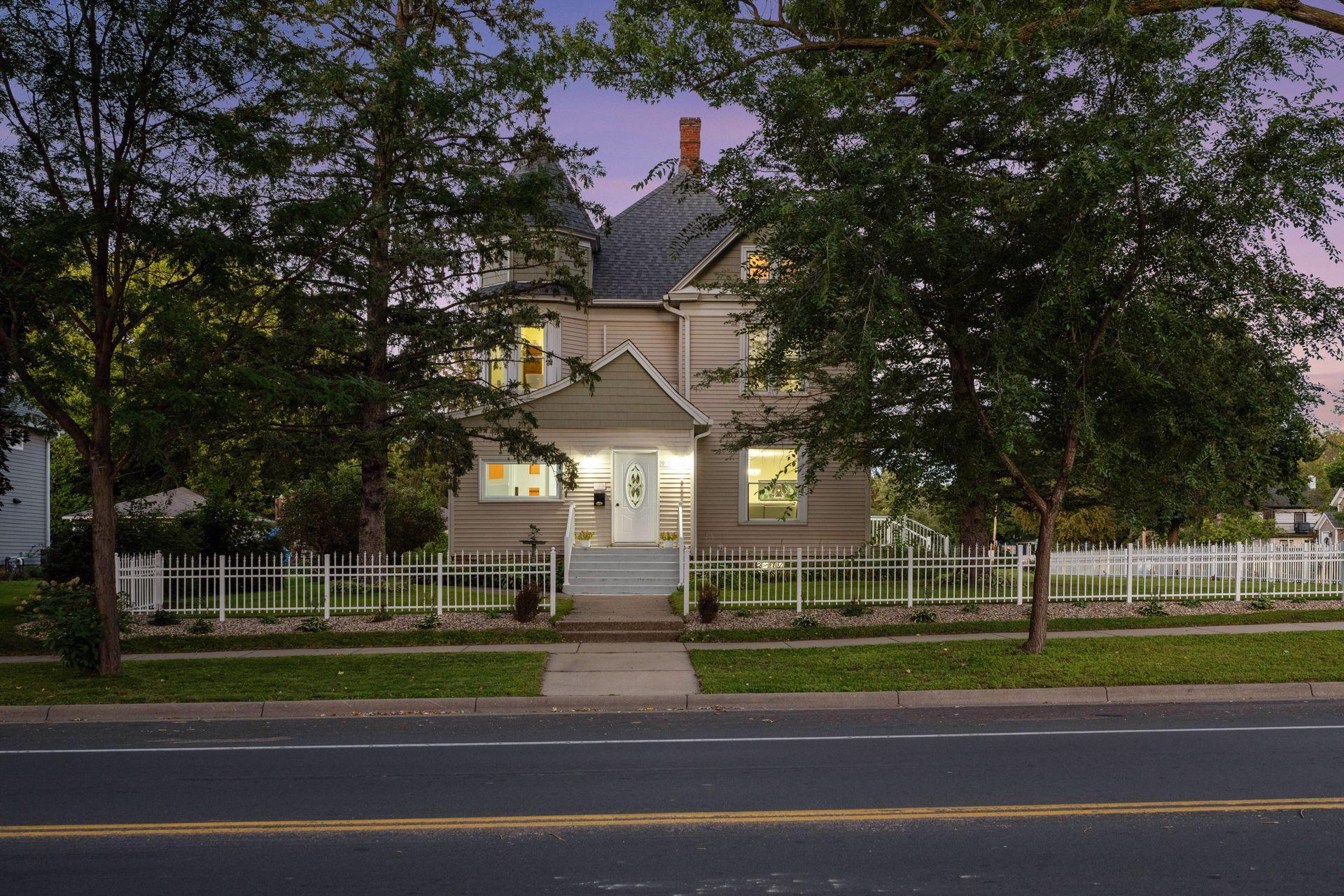 917 Division Street South Northfield, MN 55057 - Photo 6 of 102