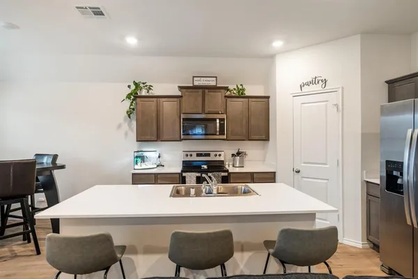 $2,230 | 1620 Knl Crst Drive, Kaufman, TX 75142