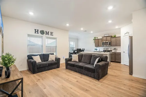 $2,230 | 1620 Knl Crst Drive, Kaufman, TX 75142