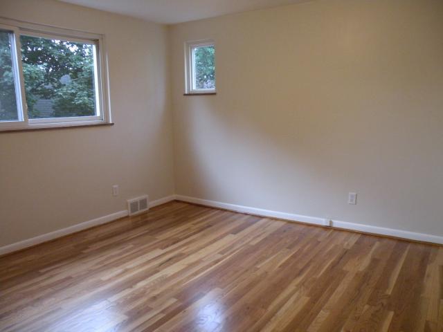 1850 Barrington Road Columbus, OH 43221 - Photo 12 of 18
