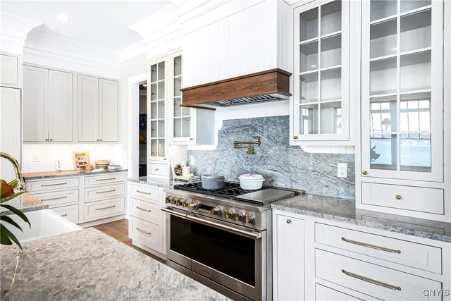 $5,999,000 | 2890 West Lake Road, Skaneateles, NY 13152