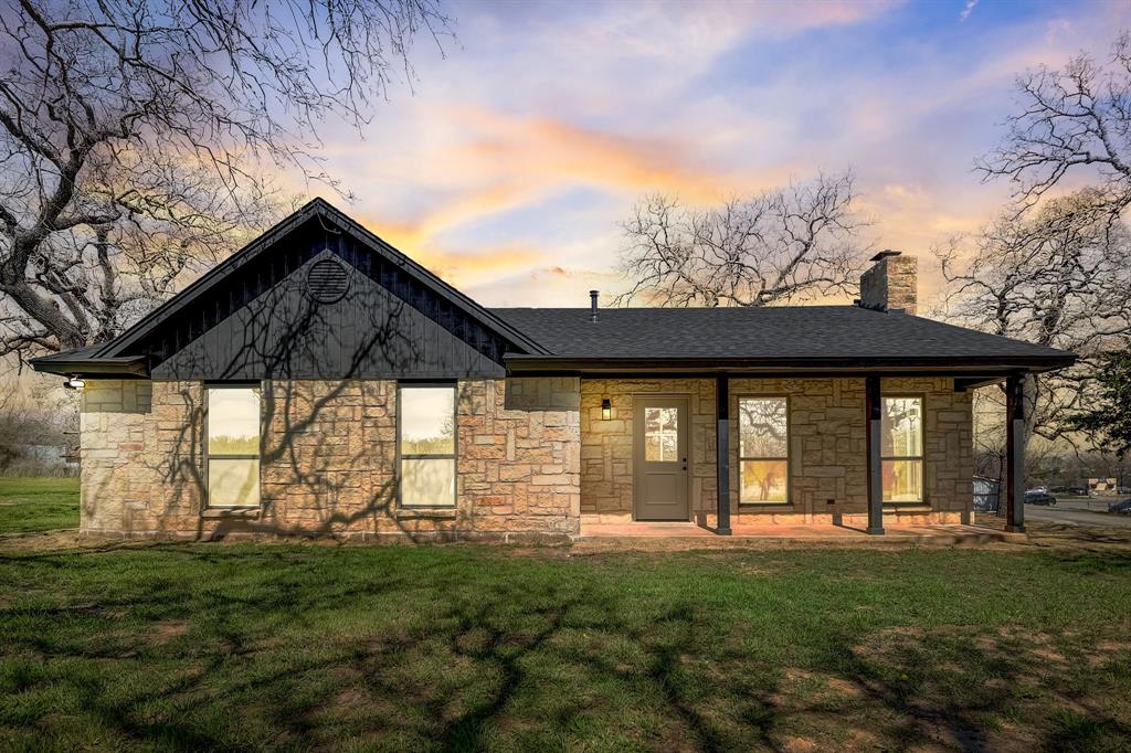 a view of outdoor space yard and deck