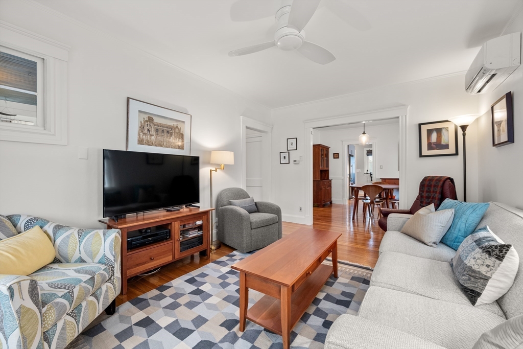 40 Newfield Street Boston, MA 02132 - Photo 4 of 21