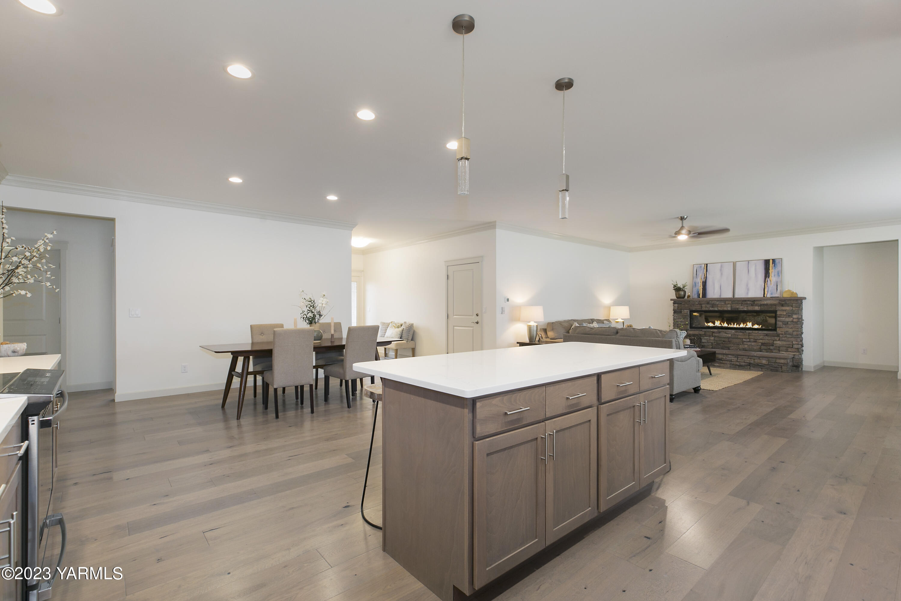7201 Vista Ridge Avenue Yakima, WA 98903 - Photo 12 of 25 a view of kitchen with sink and cabinets