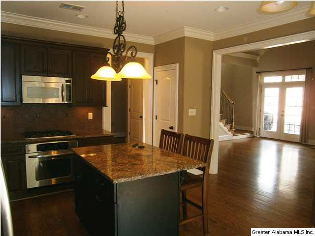784 Bainbridge Court Birmingham, AL 35210 - Photo 8 of 26