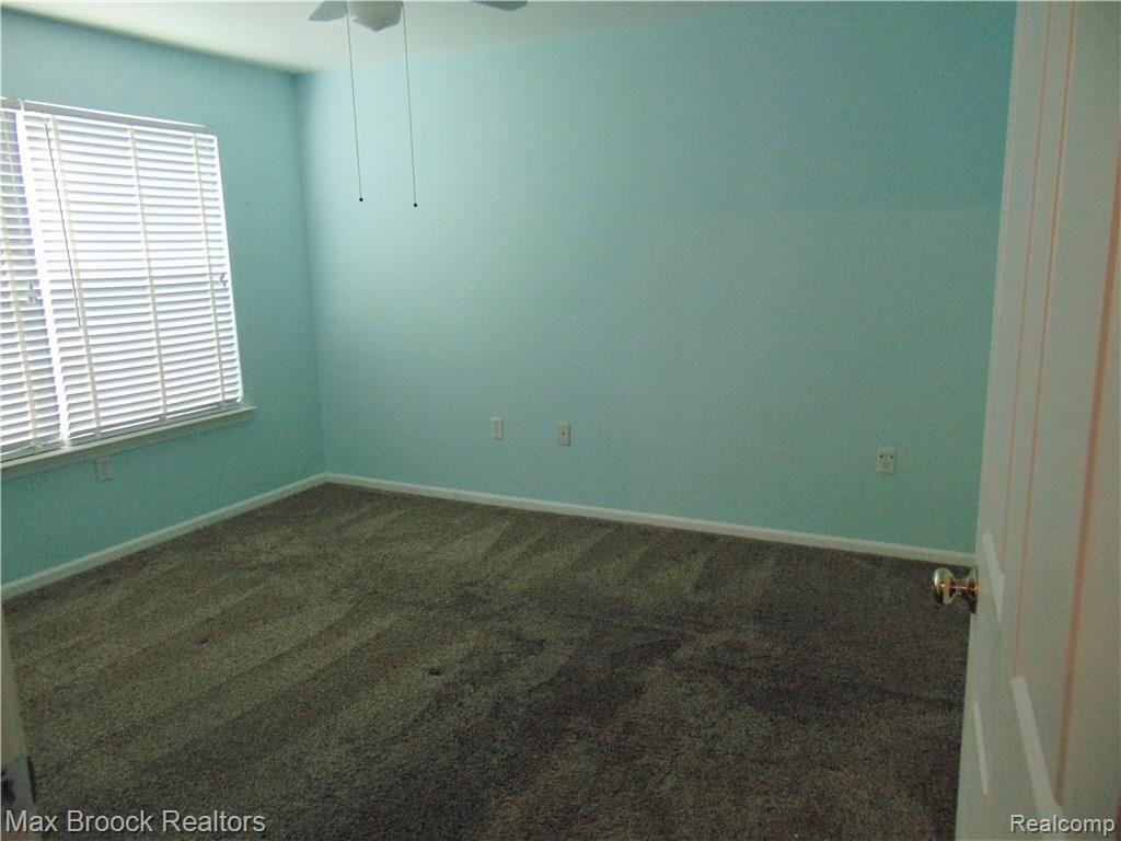 3917 Berkeley Avenue Canton, MI 48188 - Photo 11 of 16
