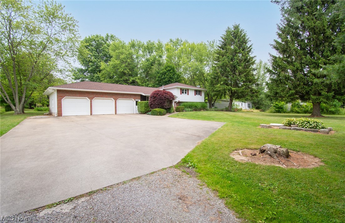 2826 Columbiana Road New Springfield, OH 44443 - Photo 3 of 24 Gallery Image 3