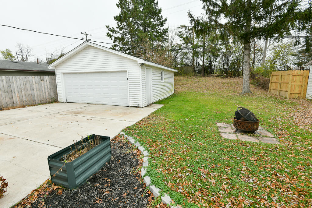 5129 16th Street Racine, WI 53406 - Photo 16 of 20 16th-17