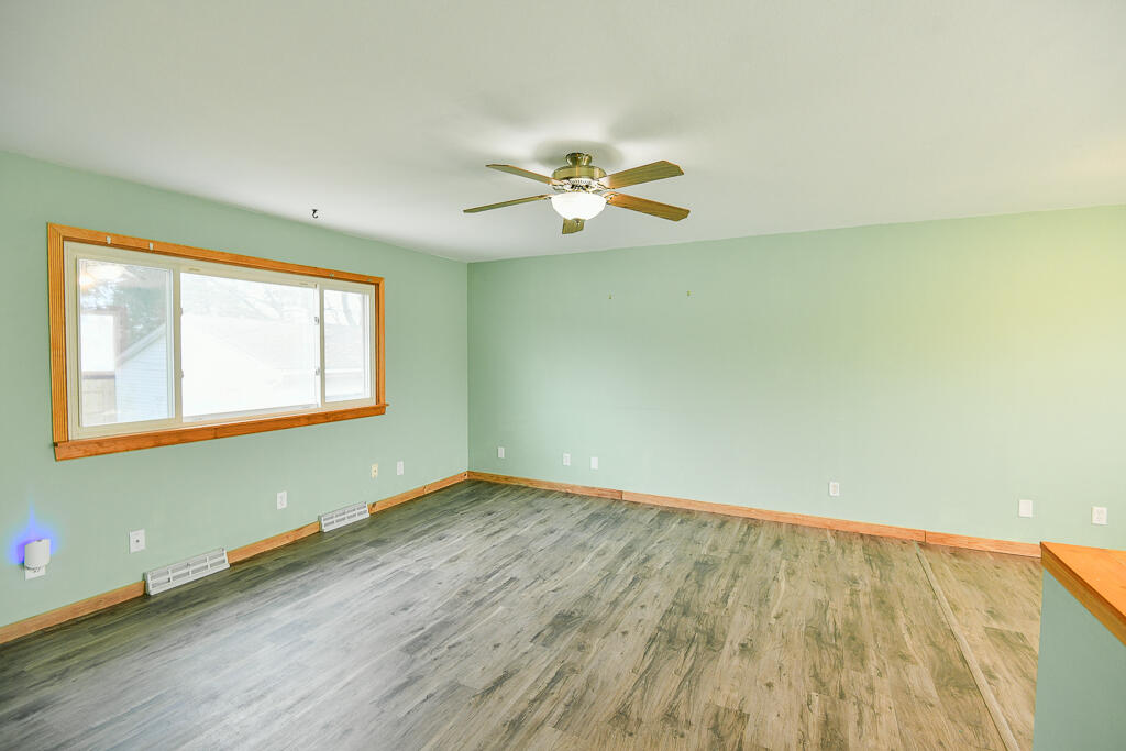 5129 16th Street Racine, WI 53406 - Photo 4 of 20 16th-03