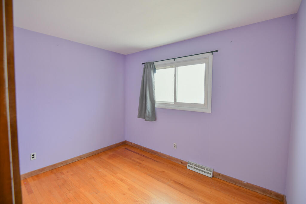 5129 16th Street Racine, WI 53406 - Photo 7 of 20 16th-06