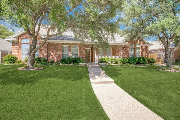 $3,350 | 7120 Axis Court, Fort Worth, TX 76132