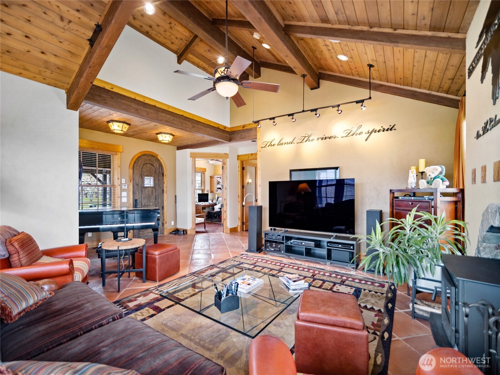 5814 Colockum Road Malaga, WA 98828 - Photo 7 of 40 a living room with furniture and a flat screen tv