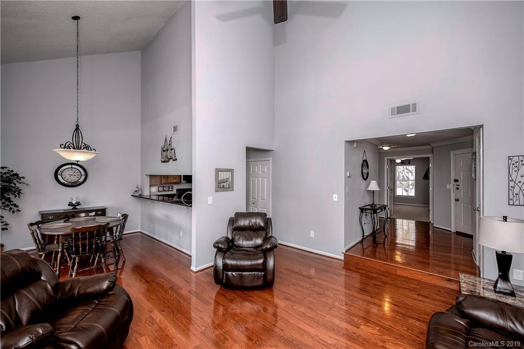 20105 Henderson Road, Unit M Cornelius, NC 28031 - Photo 4 of 20 Gallery Image 4