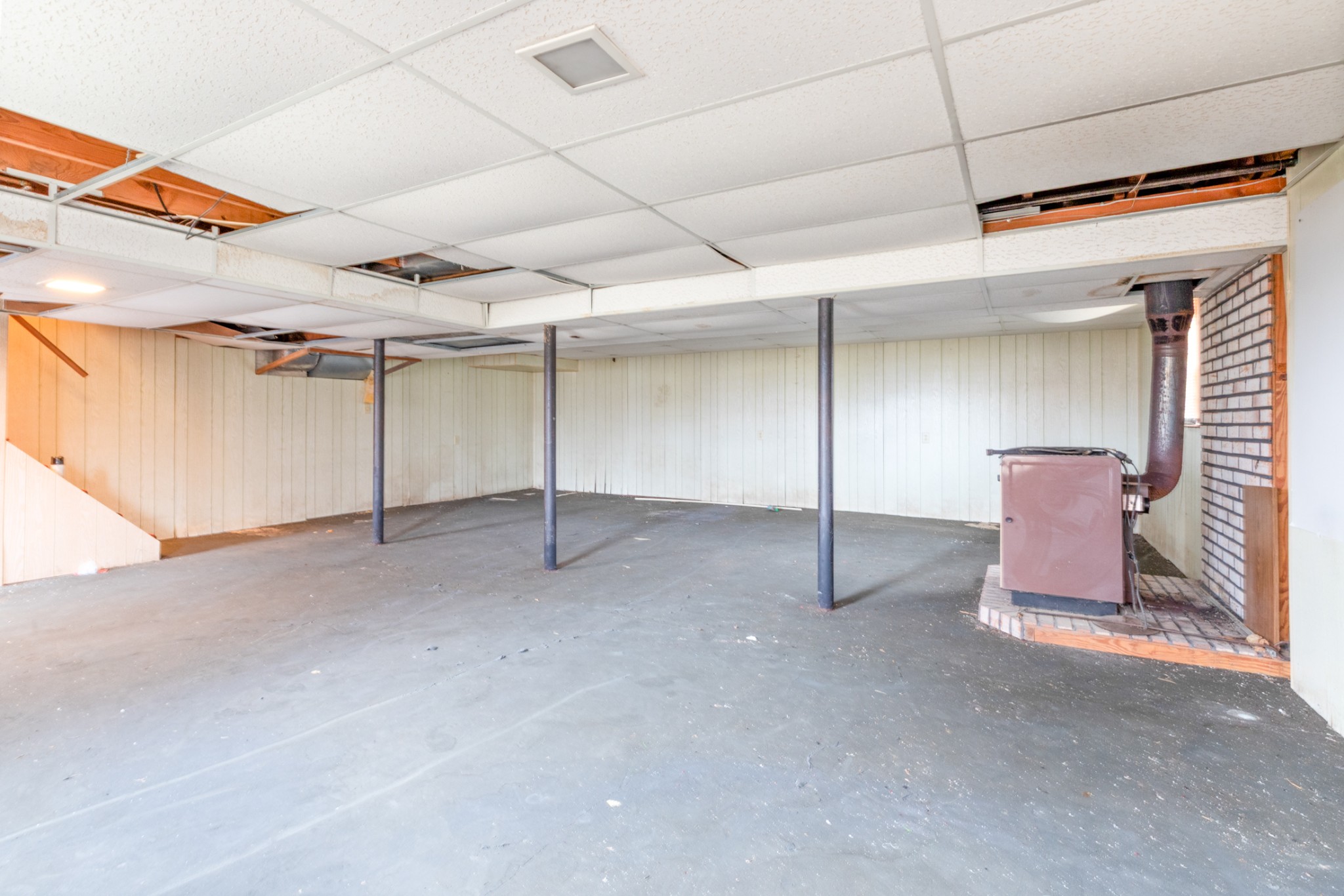 2054 Ridgecrest Circle Dickson, TN 37055 - Photo 32 of 38 a view of a big room with wooden cabinets