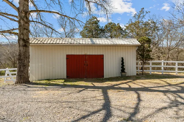 $1,245,000 | 7474 Nashville Highway, Dowelltown, TN 37059