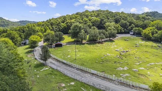 $1,245,000 | 7474 Nashville Highway, Dowelltown, TN 37059