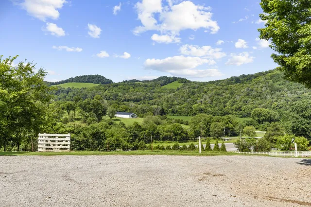 $1,245,000 | 7474 Nashville Highway, Dowelltown, TN 37059