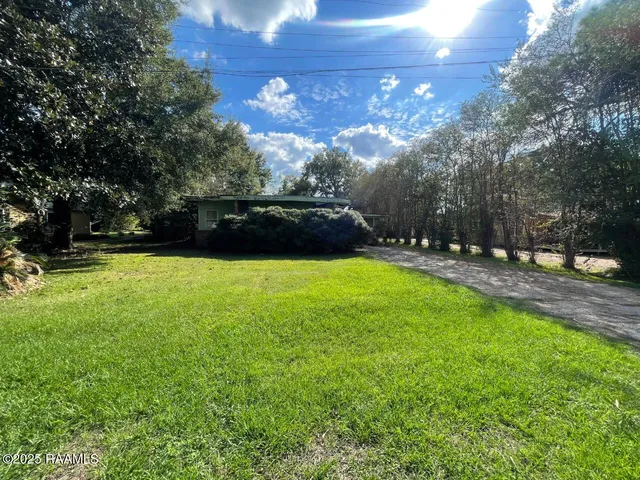 $52,000 | 598 Napoleon Avenue, Sunset, LA 70584