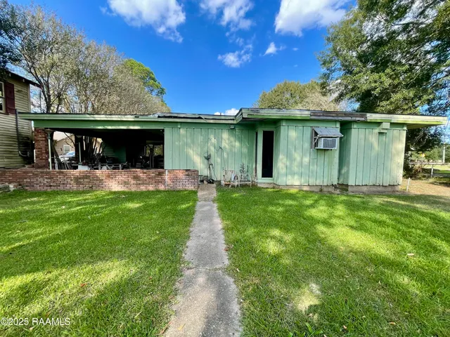 $52,000 | 598 Napoleon Avenue, Sunset, LA 70584