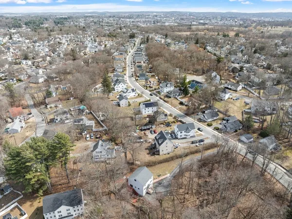 $449,900 | 235 Oakland Avenue, Unit 235, Methuen, MA 01844