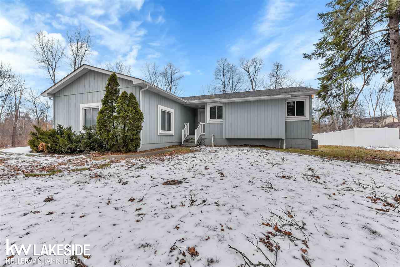 2700 Welch Road Walled Lake, MI 48390 - Photo 1 of 17