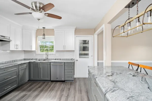 $542,900 | 3919 Botetourt Road, Fincastle, VA 24090