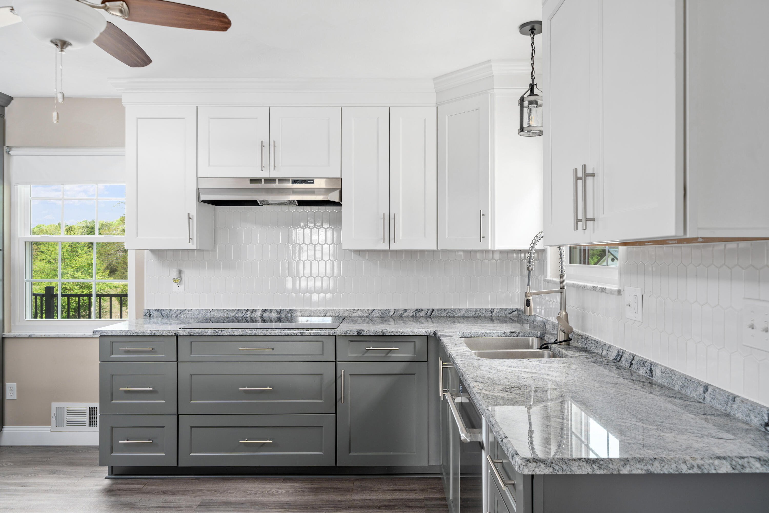 3919 Botetourt Road Fincastle, VA 24090 - Photo 7 of 26 Granite countertops