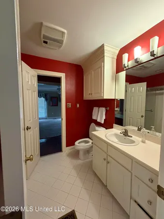 $300,000 | 5 Windsong Court, Natchez, MS 39120