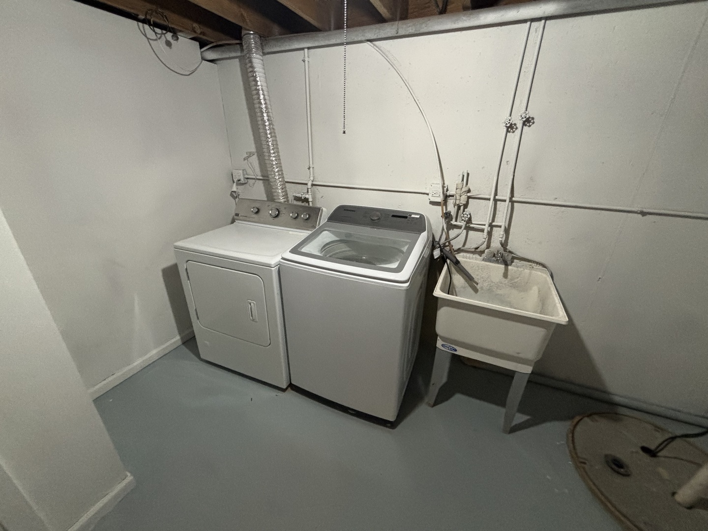 991 Spring Road Elmhurst, IL 60126 - Photo 16 of 17 a utility room with dryer and washer
