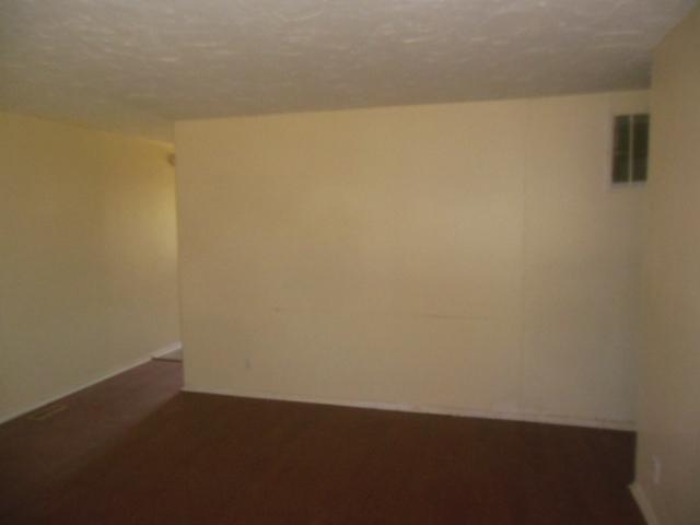 8139 Barry Road Indianapolis, IN 46219 - Photo 3 of 8 Gallery Image 3