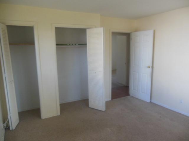 8139 Barry Road Indianapolis, IN 46219 - Photo 6 of 8 Gallery Image 6