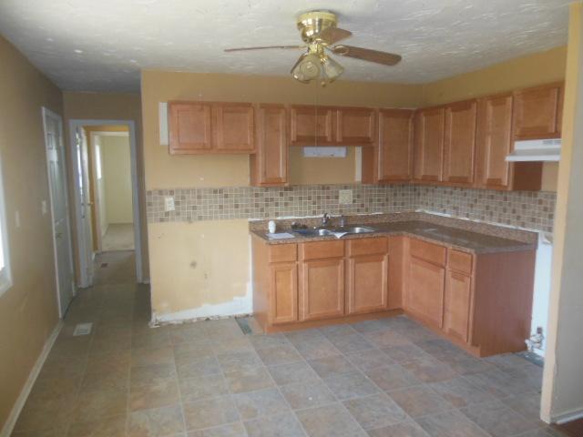 8139 Barry Road Indianapolis, IN 46219 - Photo 7 of 8 Gallery Image 7
