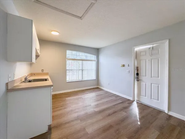 $1,100 | 102 Mango Drive, Unit FRONT, Davenport, FL 33897