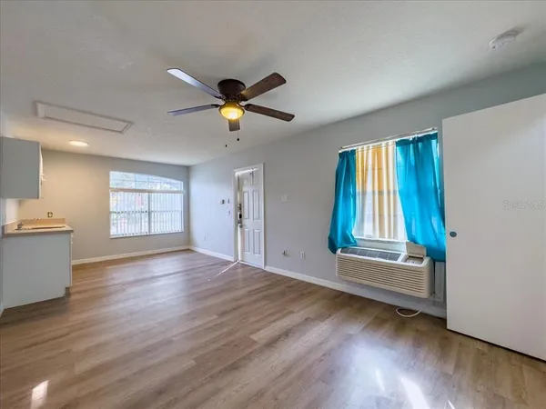 $1,100 | 102 Mango Drive, Unit FRONT, Davenport, FL 33897